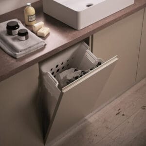 Laundry Bin Front Tilt 50